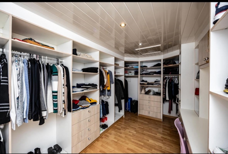 5 Bedroom Property for Sale in Baysville Eastern Cape